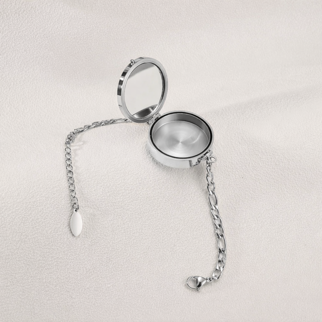 Pearl Essence Lip Charm Silver 